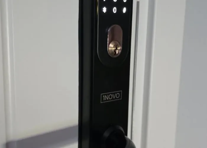 Charming Seaside Escape *